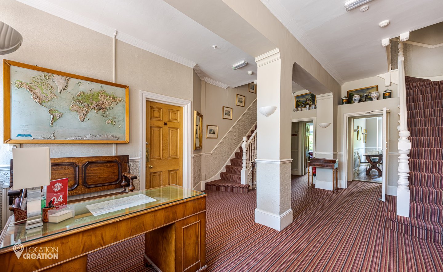 Location CreationBrook Hotelreception