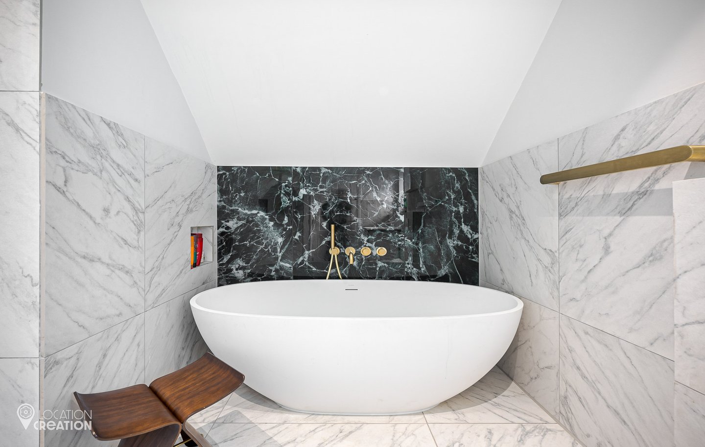 Location Creation Lawn House Bathroom