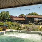 Location CreationBlack Barn CMhot Tub