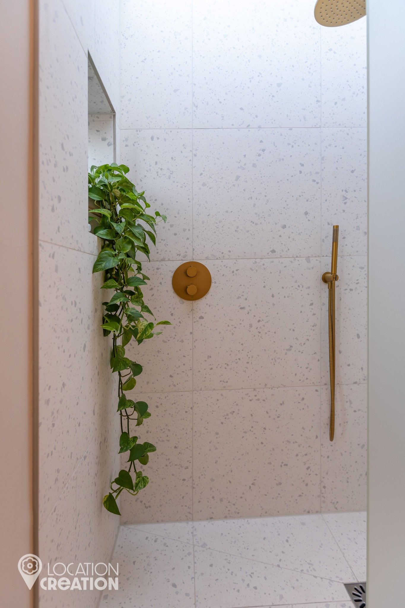 Location CreationCrouch EndShower Room Alt