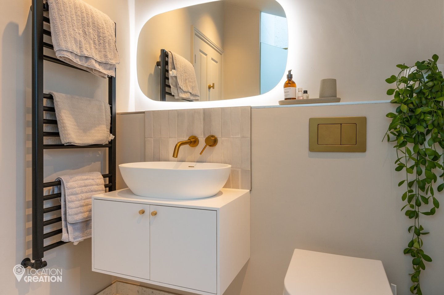 Location CreationCrouch EndShower Room