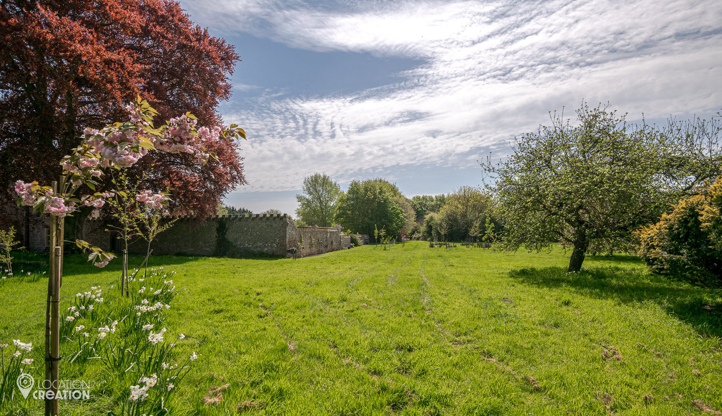 Location Creation Medieval Manor House Garden