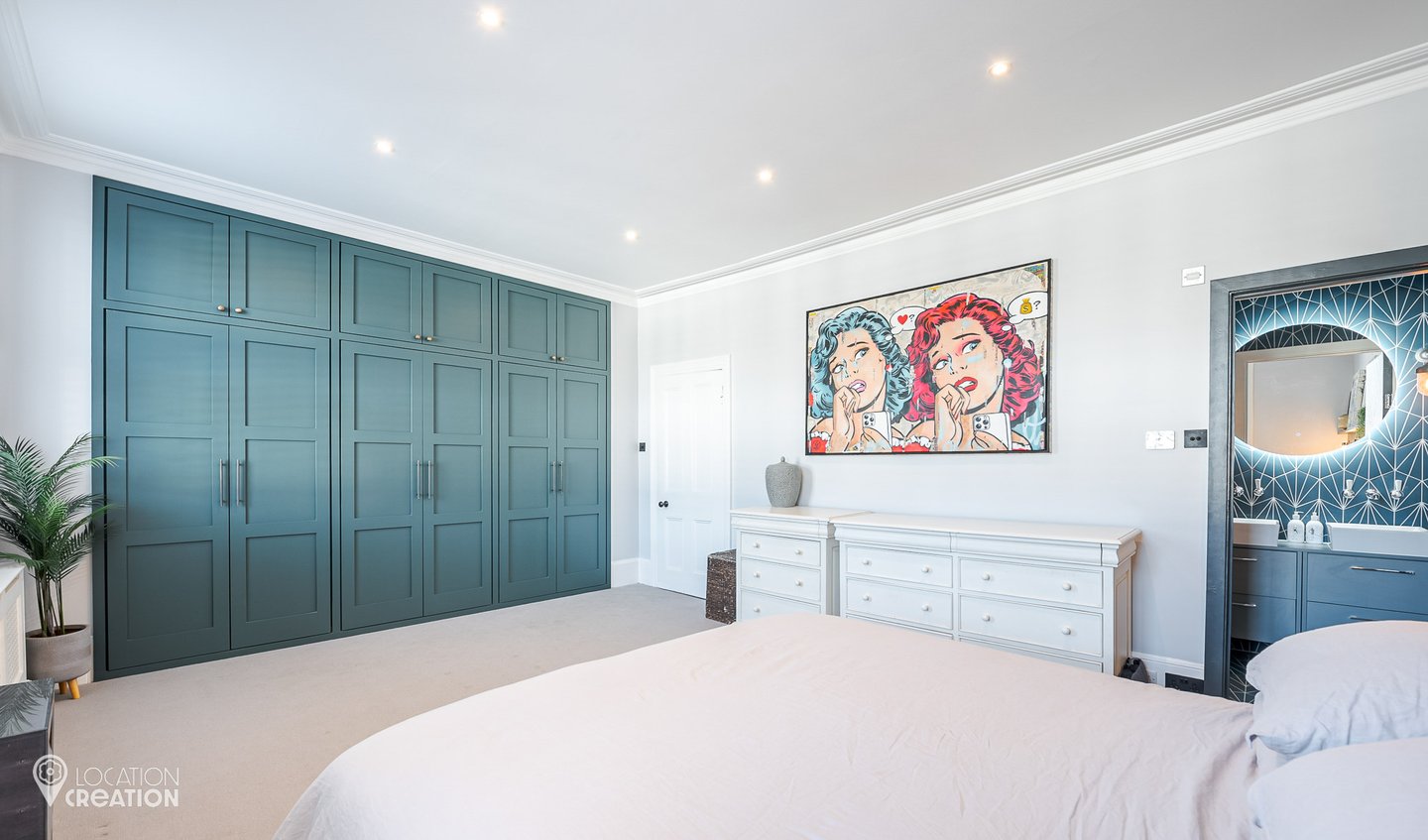 Location Creation French House Master Bedroom