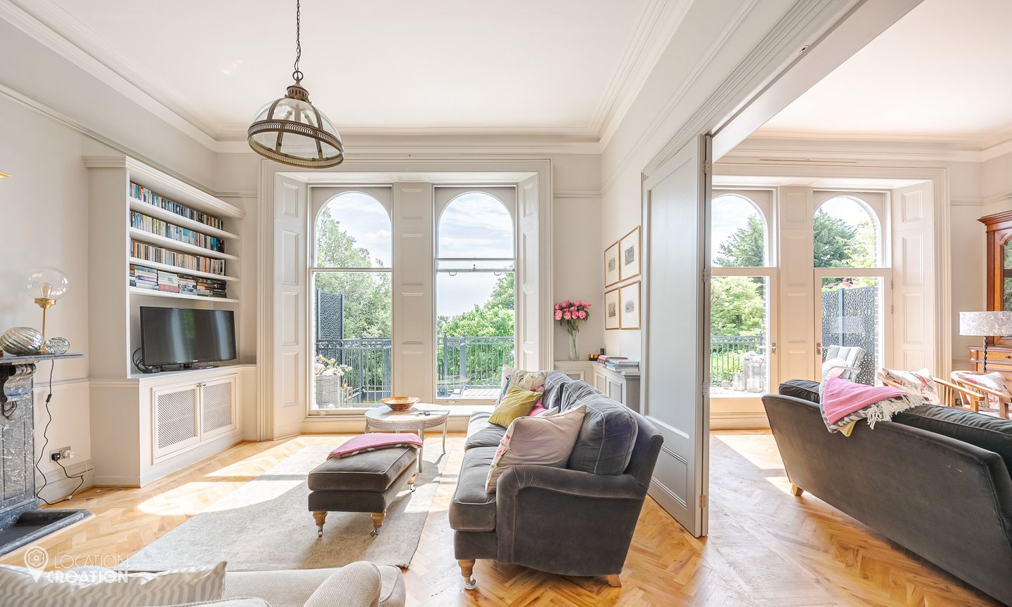 Location Creation Crystal Palace TV Room