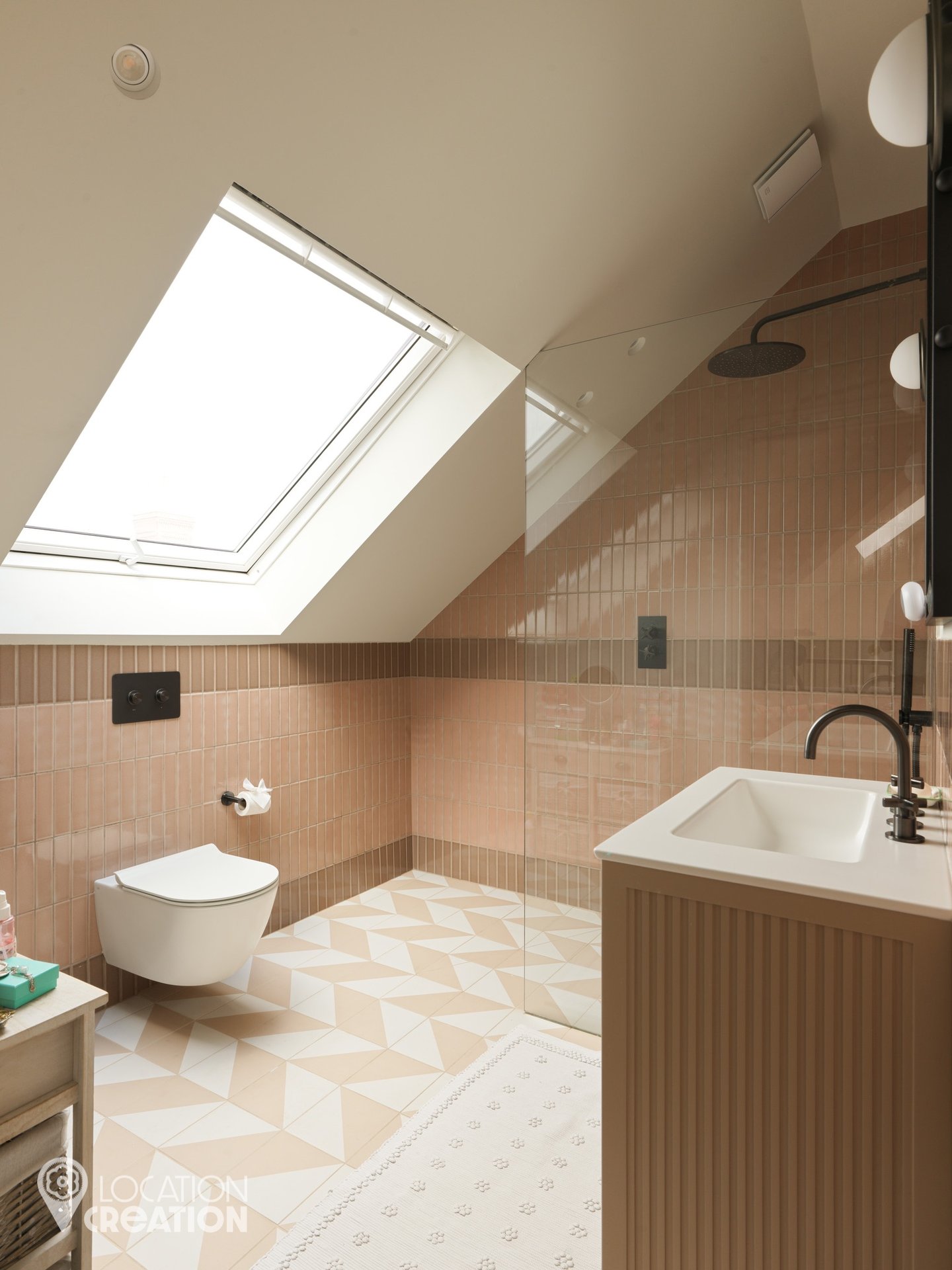 Sudbrooke Road SWPink Shower Room