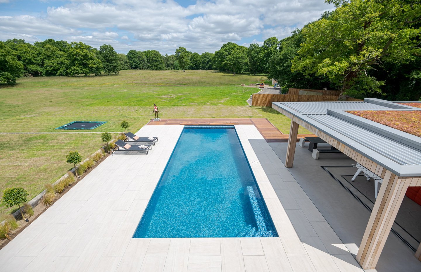 LuxPoolHousenewPH