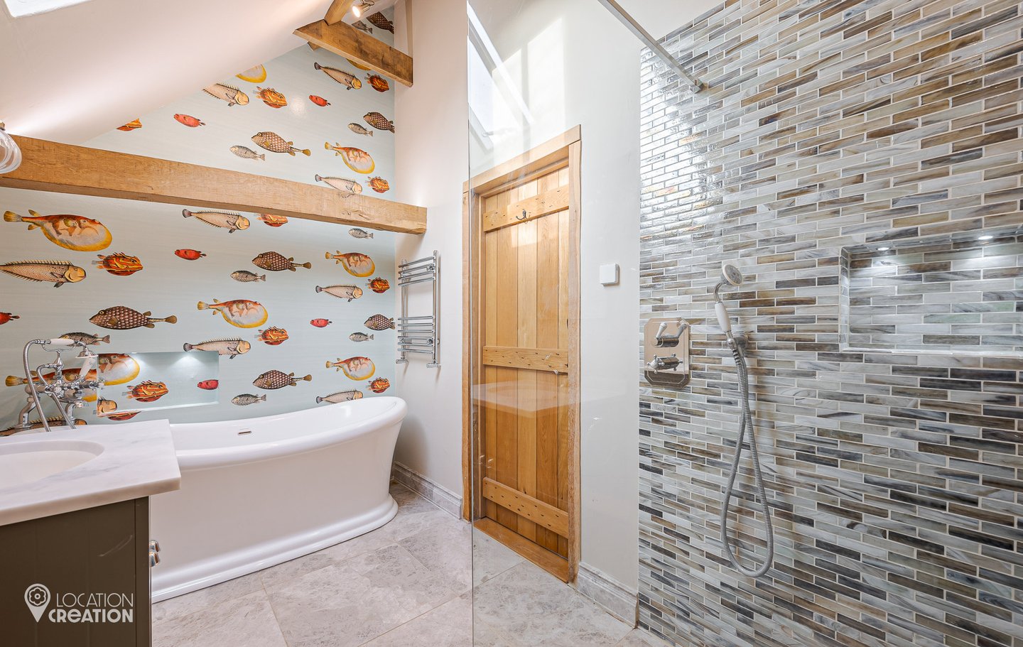 Location Creation Berrys Maple Barn Bathroom