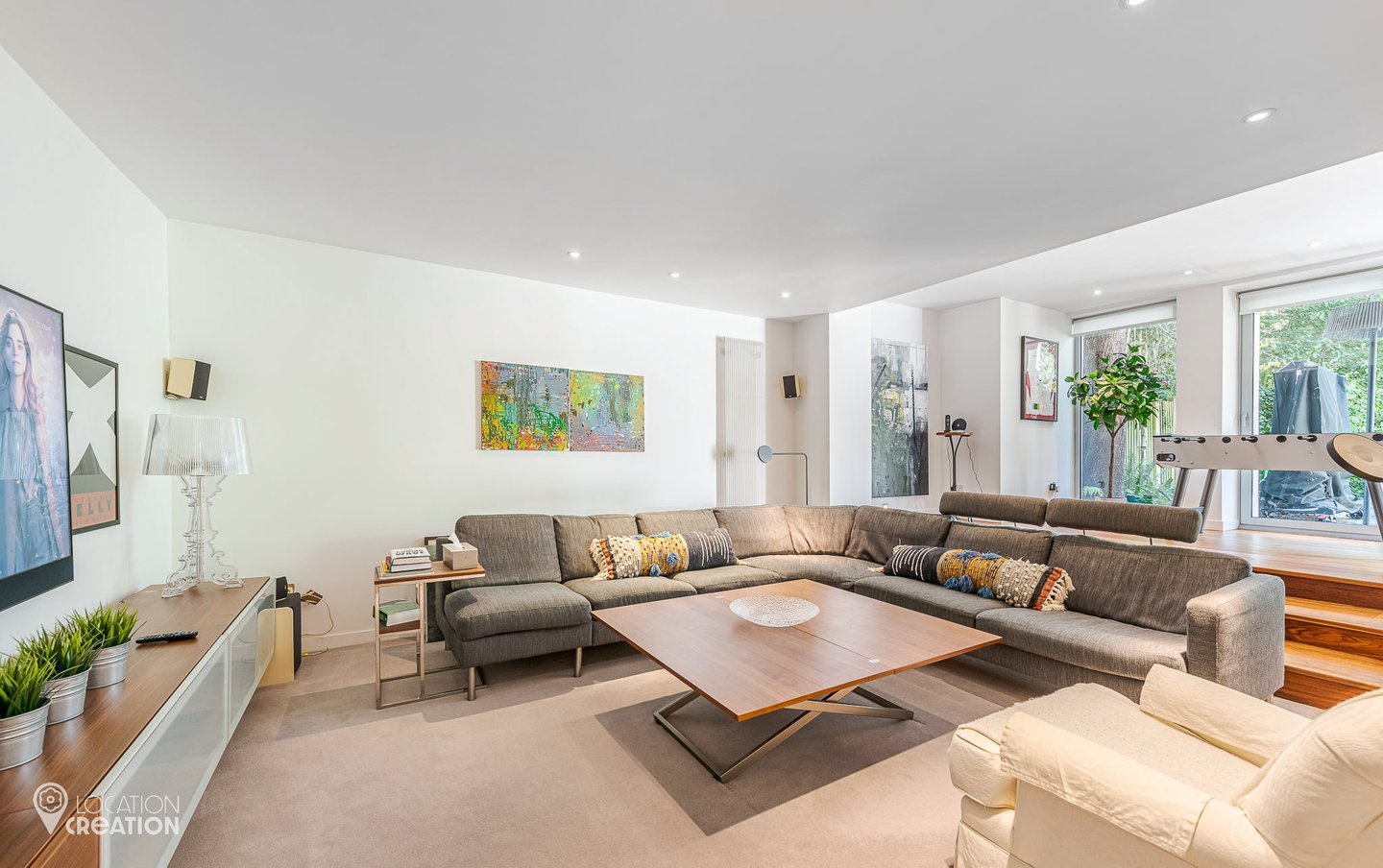 Location Creation Melrose House TV Room