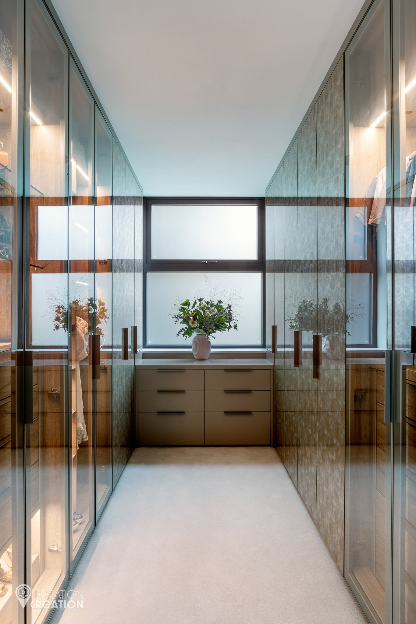 Location Creation Esher Location House Dresser
