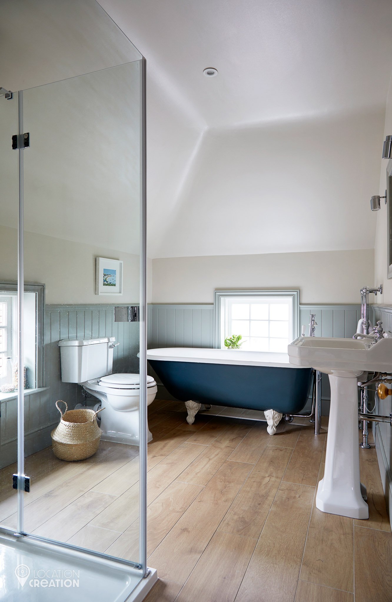 Location Creation Cedars Bathroom