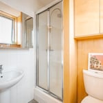 Location Creation Hoxton Heights Bathroom
