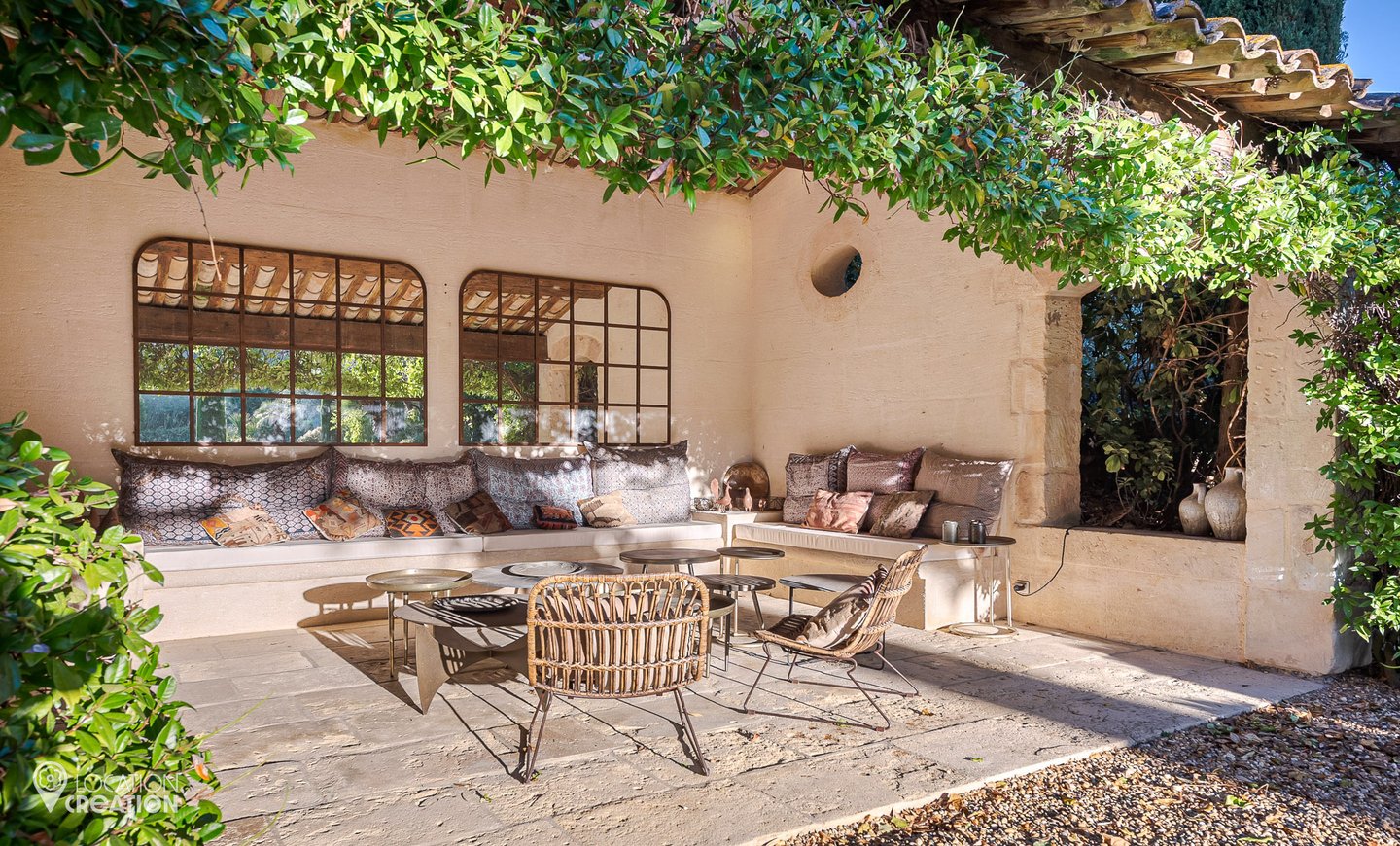 Location Creation PRV Outdoor Seating