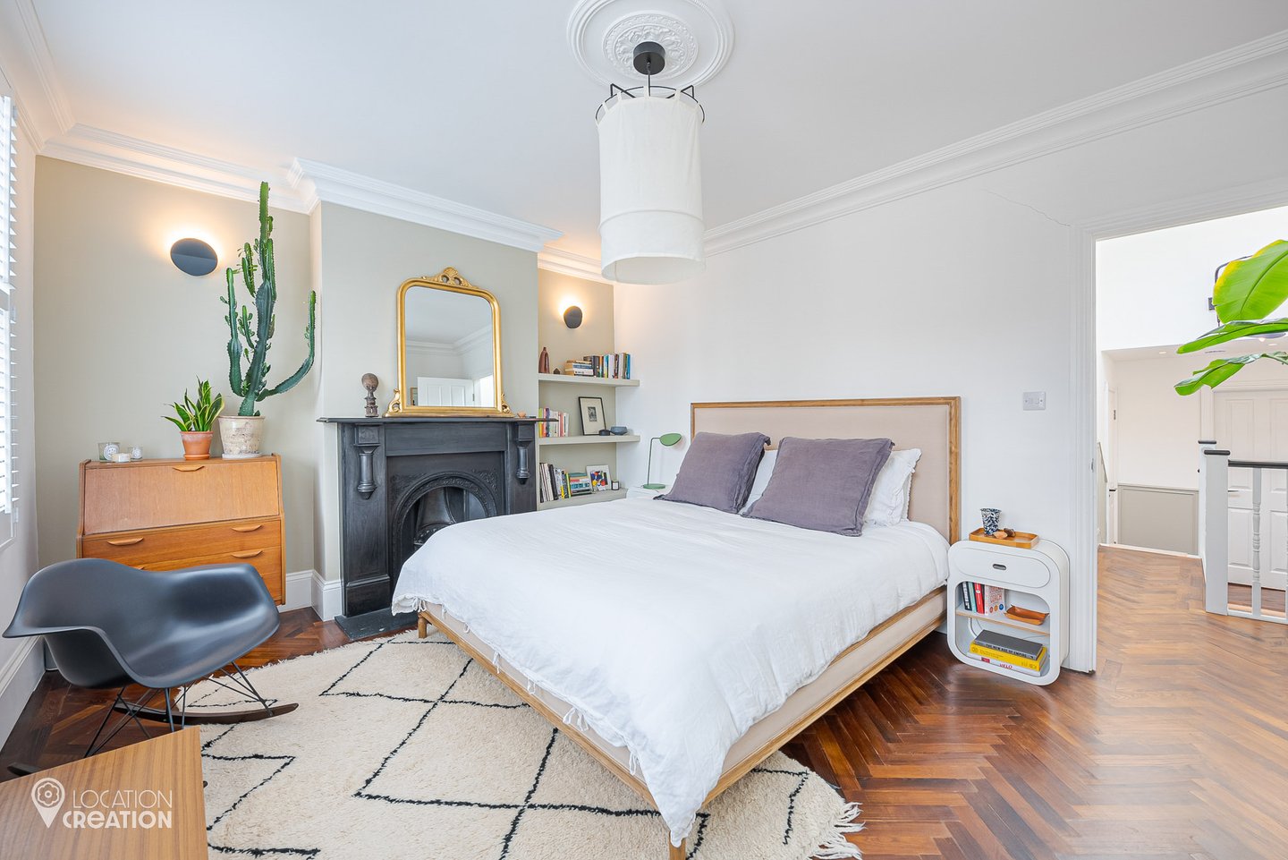Location Creation Forest House Master Bedroom