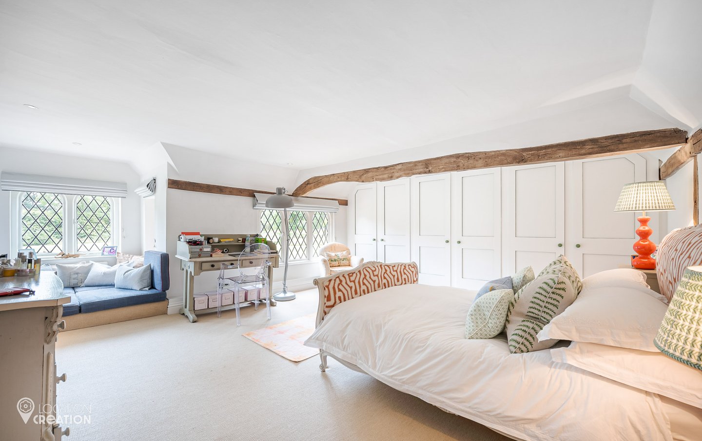 Location Creation Jacobean Manor Bedroom