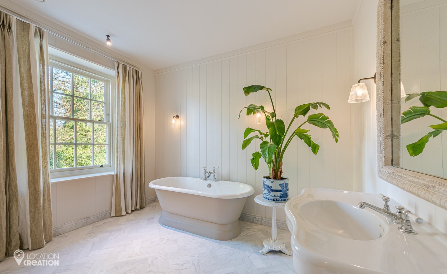 Location Creation The Hamptons Bathroom