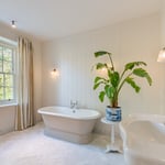 Location Creation The Hamptons Bathroom