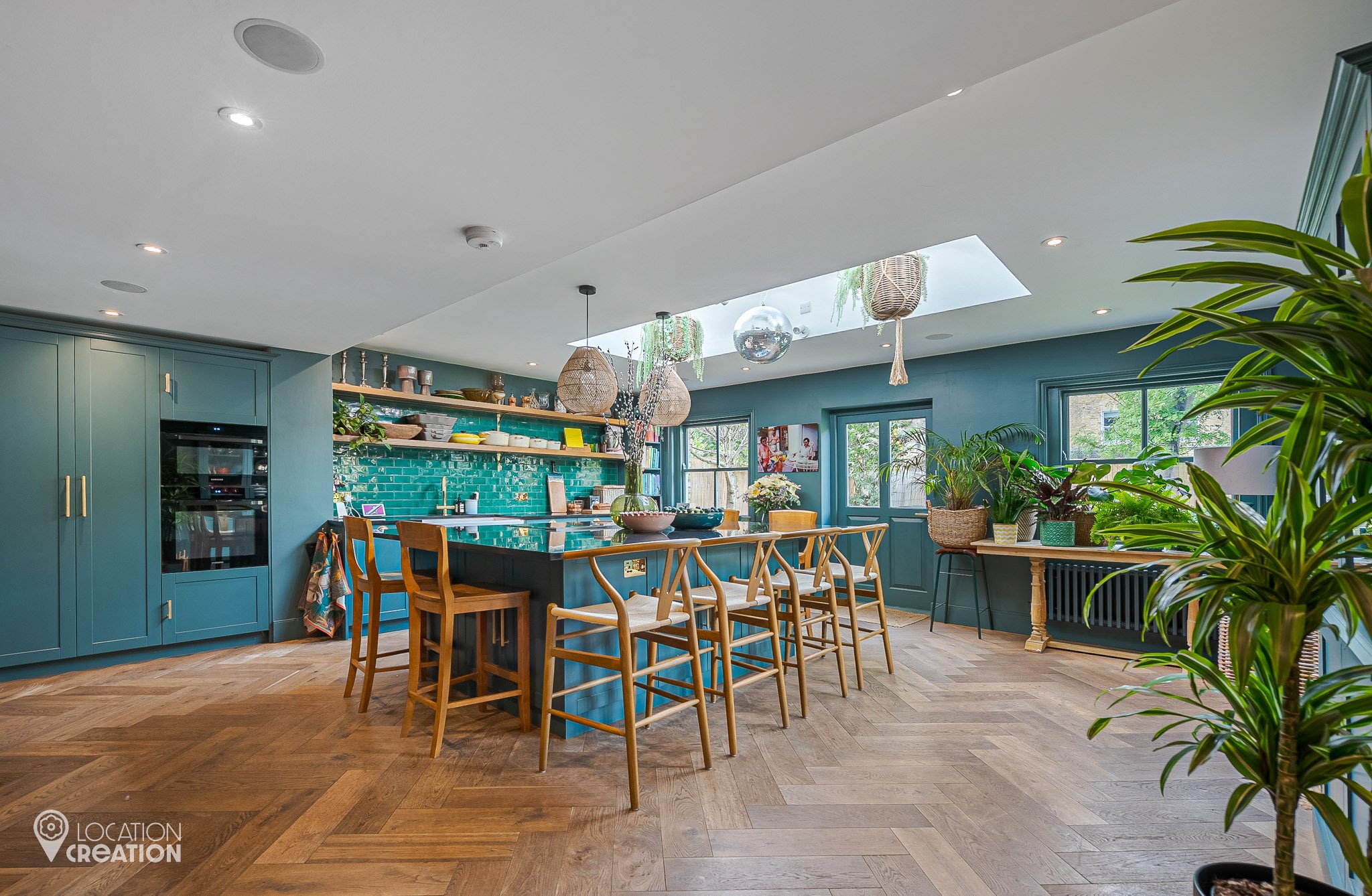 Location Creation Heaver House Kitchen Island