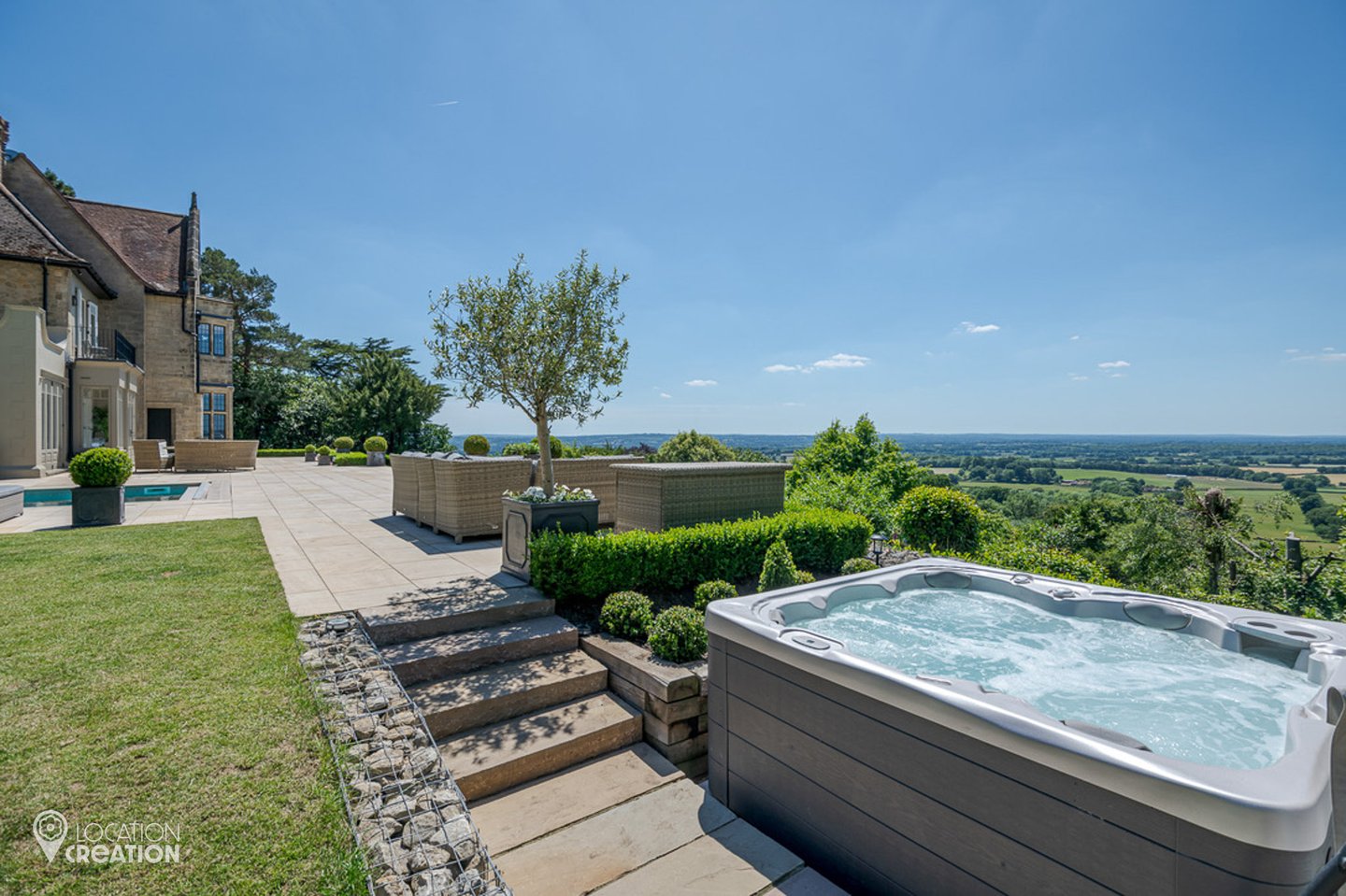 Location Creation Manor View Hot Tub And View