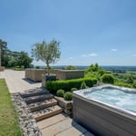 Location Creation Manor View Hot Tub And View