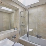 Location CreationVannCroftBathroom