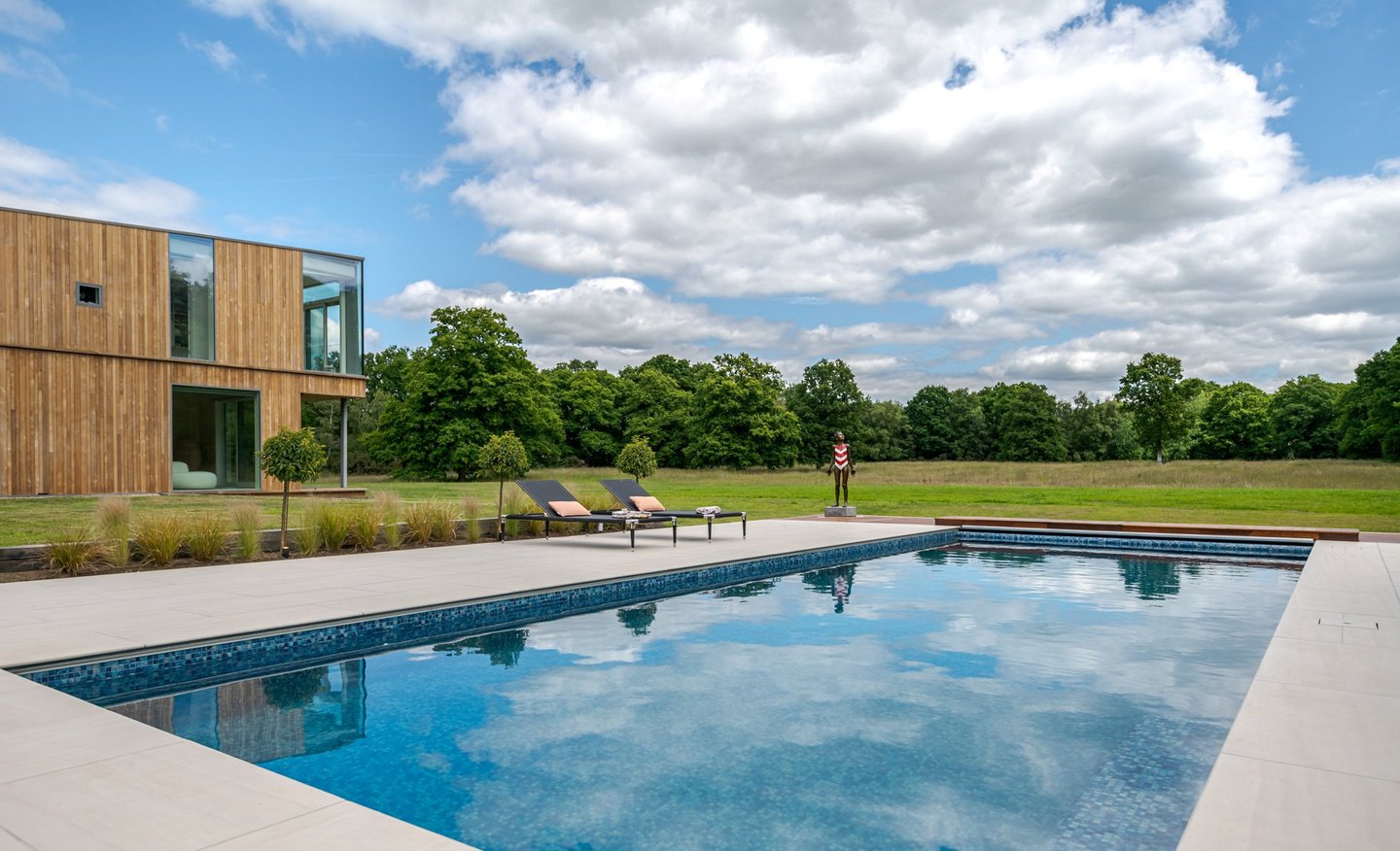 LuxPoolHousenewPH