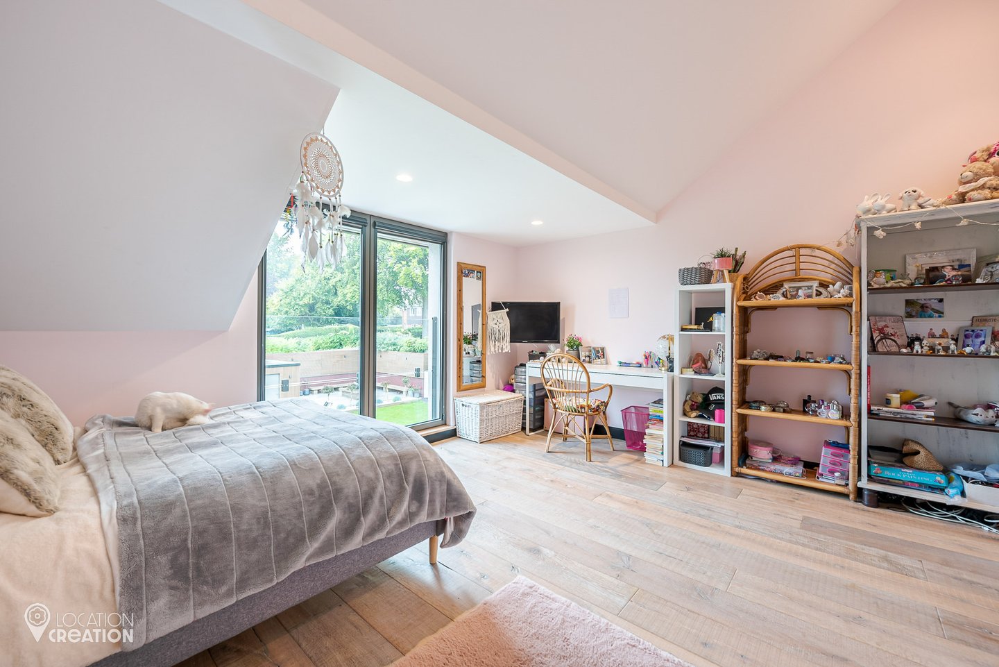 Location Creation Mountain Ash Bedroom