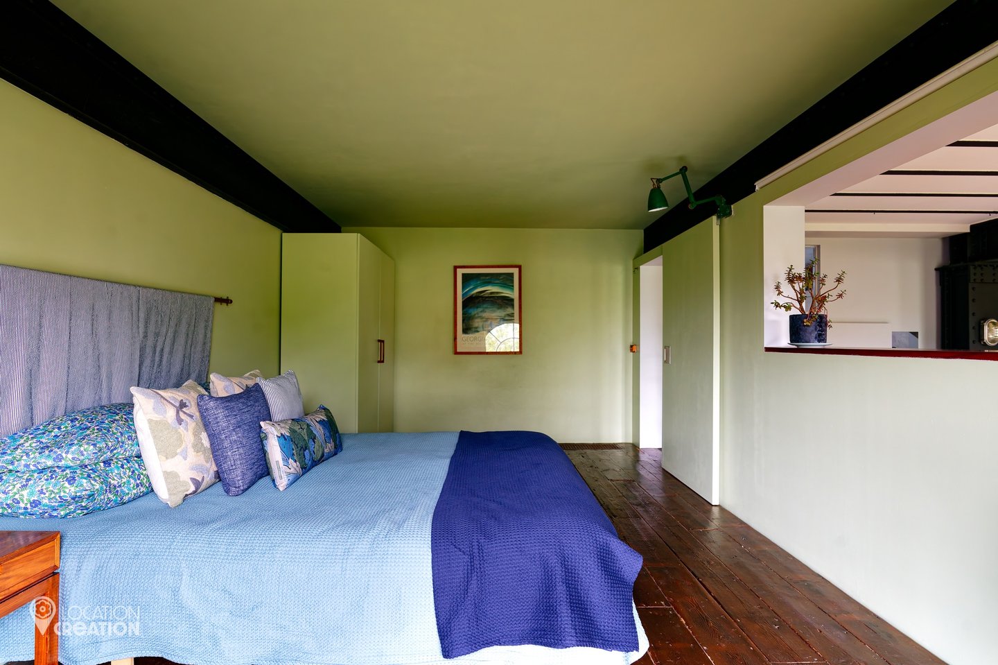 Location CreationSpratts FactoryMaster Bed