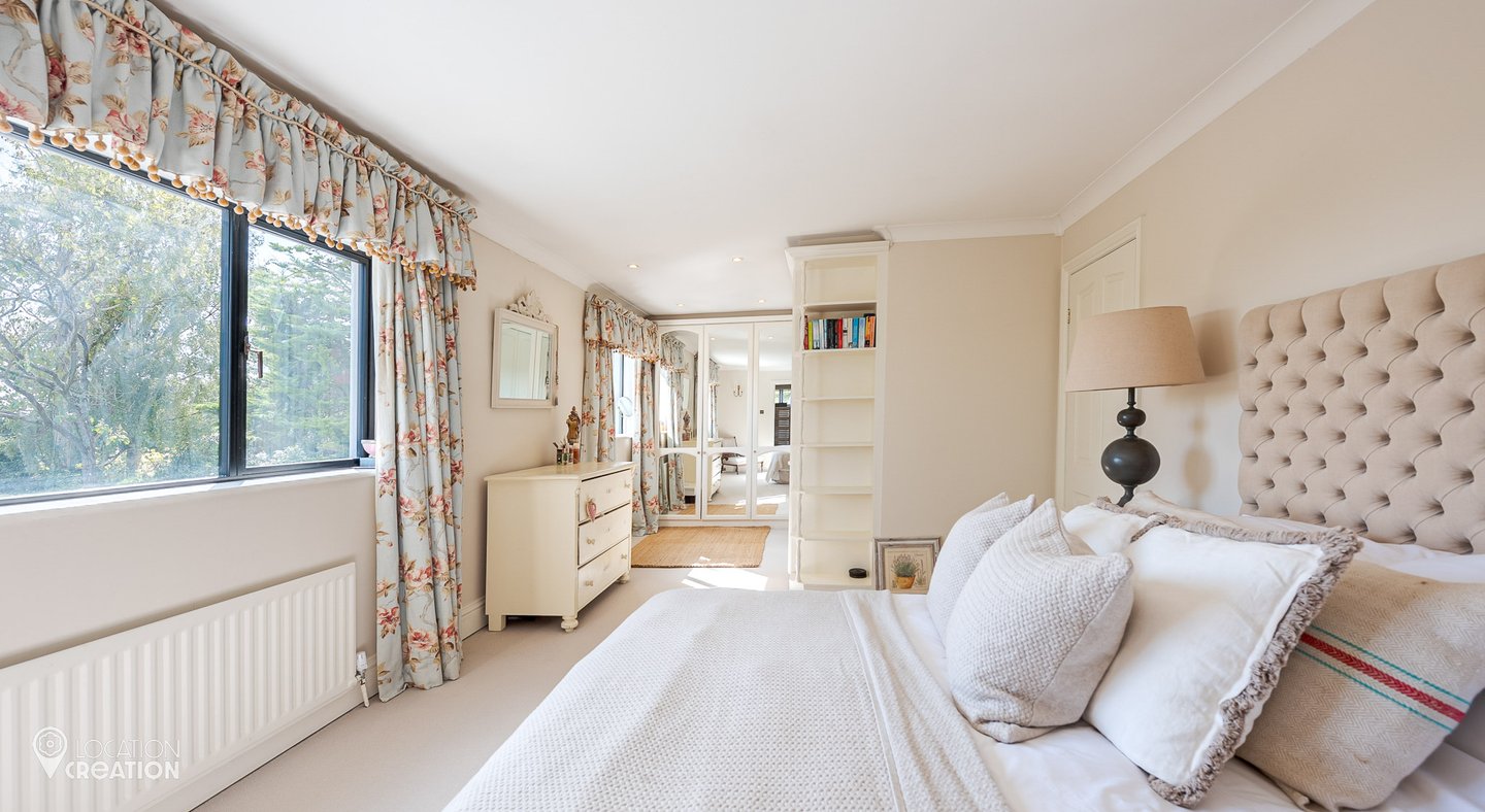 Location Creation The Chalet Bedroom