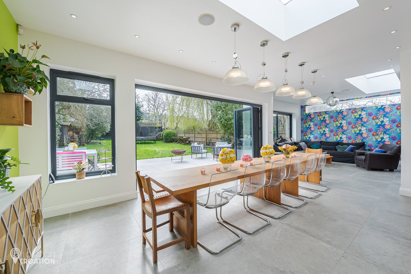 Location Creation Lime And Pink Dining