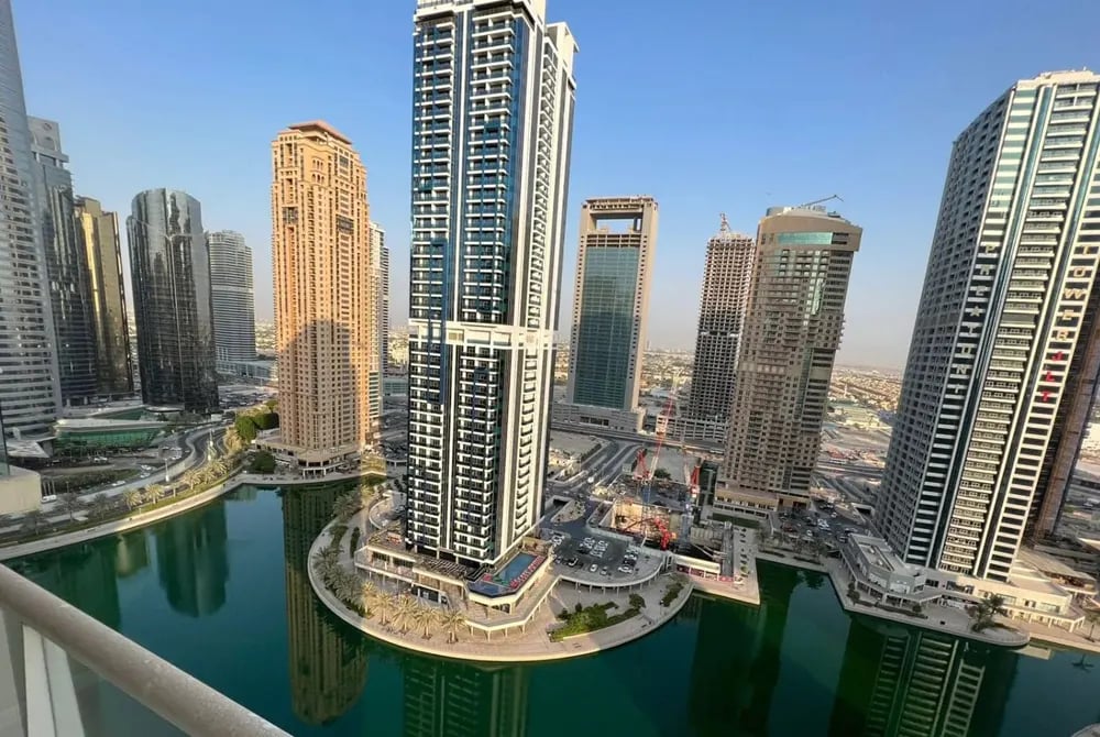 Damac Lake View Tower gallery image 1