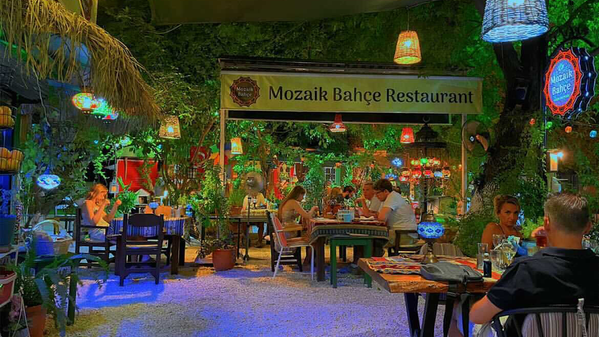 Mozaik Bahçe