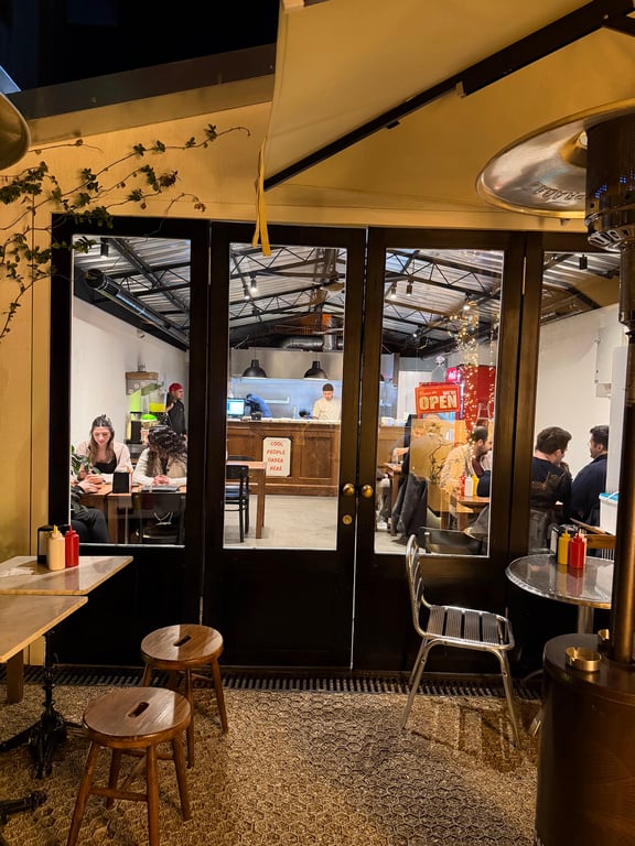 Supernormal Burger Etiler