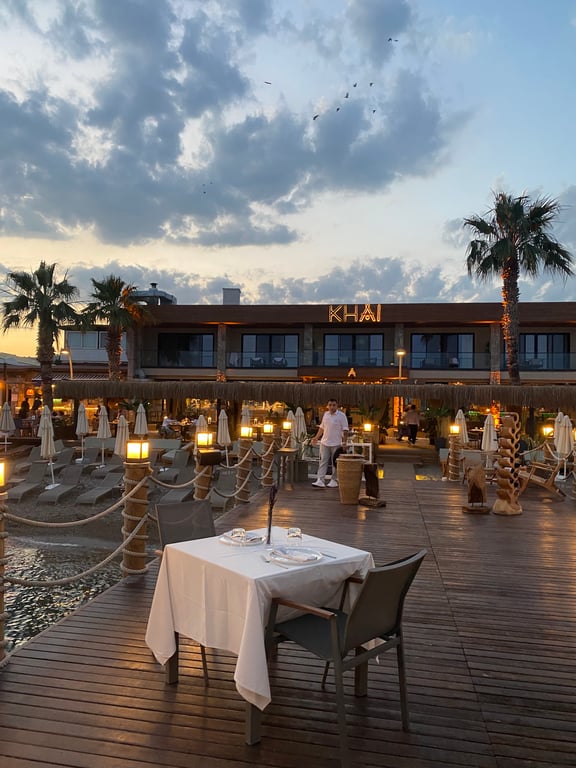 Tuzz Restaurant