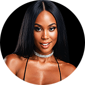 August Skye, 29 años