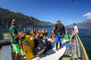 Kiteboarding in Lake Garda, Italy - photo by Beekite // Kiterrcom