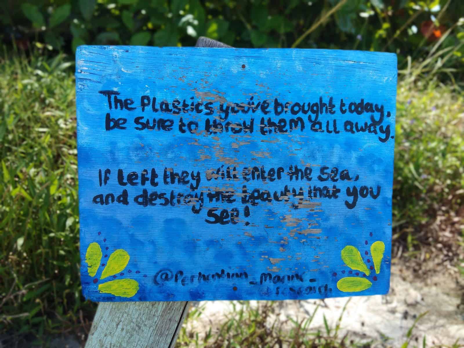 A sign on Perhentian Besar island in Malaysia encouraging people to recycle // travelmermaid.com