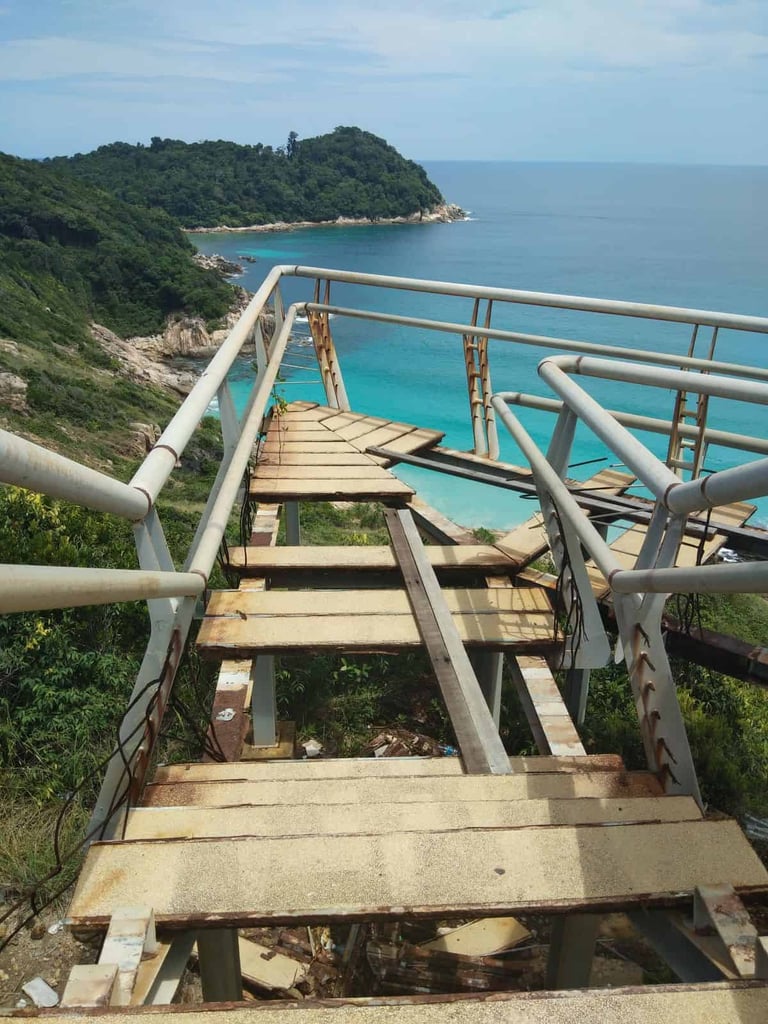 Hiking route in Perhentian Kecil.