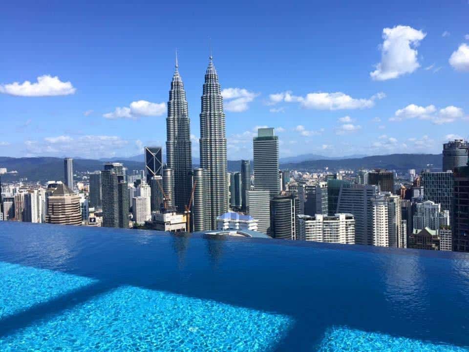 An infinity pool with a view of the Petronas Towers in Kuala Lumpur, Malaysia // travelmermaid.com