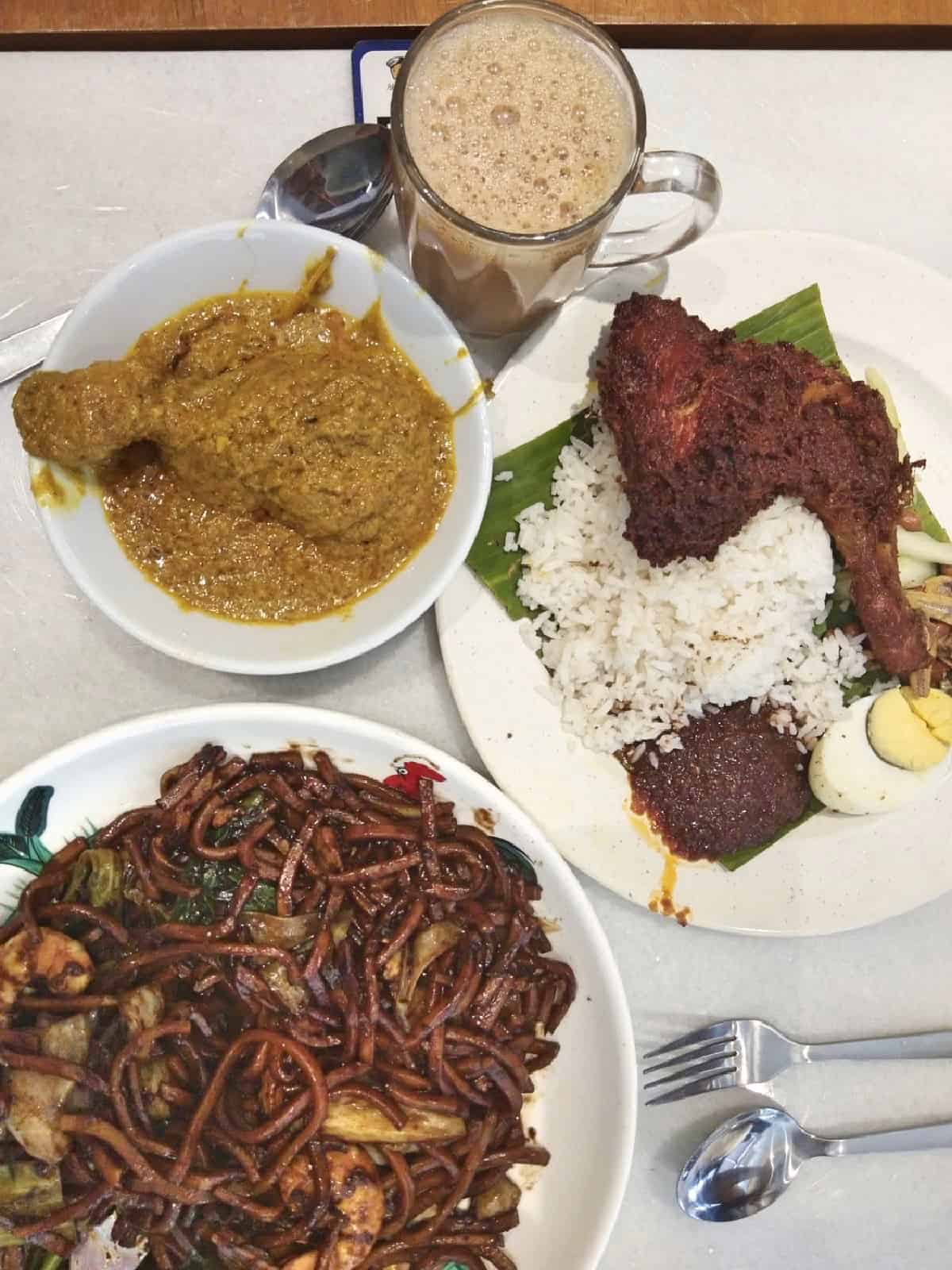 best-Malaysian-foods-to-try-in-Kuala-Lumpur-Ali, Muthu-&-Ah-Hoc-Kopitiam-Travel-Mermaid 01