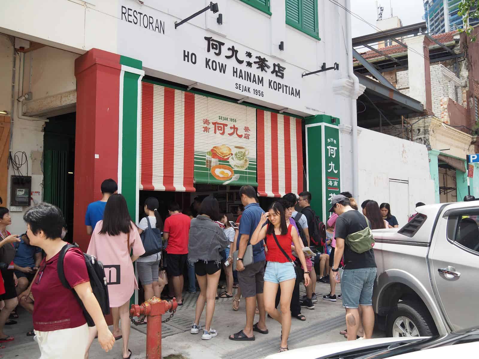 A queue outside Ho Kow Hainam Kopitiam in Kuala Lumpur's Chinatown // TravelMermaid.com