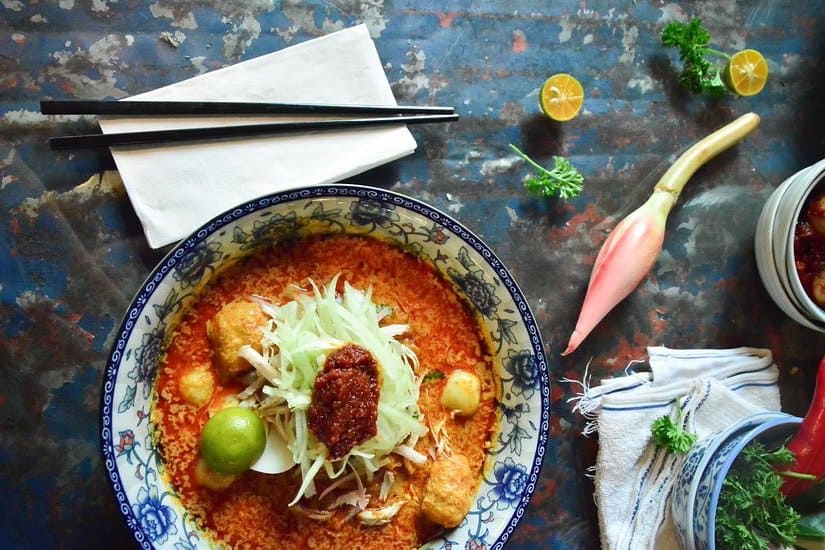 award-winning curry laksa in Kuala Lumpur - at Limapulo Baba Can Cook in Kuala Lumpur // travelmermaid.com