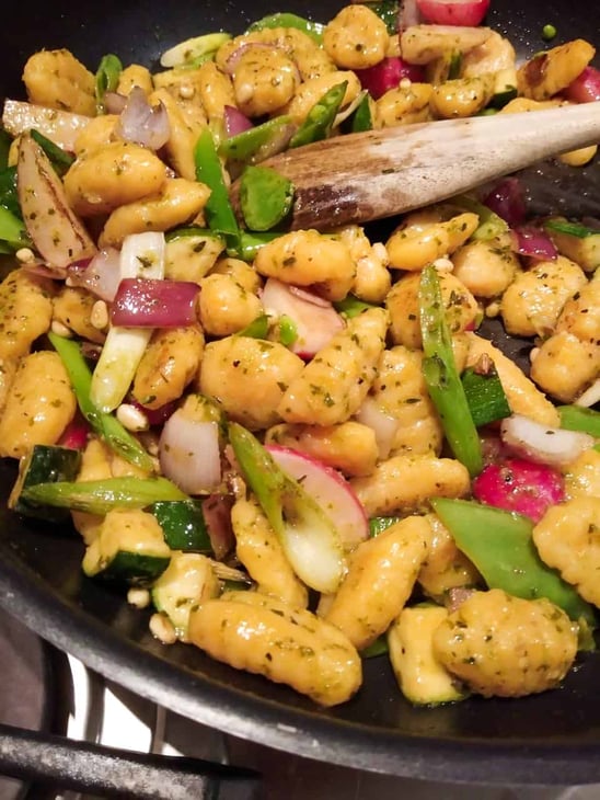 Vegetarian pumpkin gnocchi with homemade pesto // Travel Mermaid