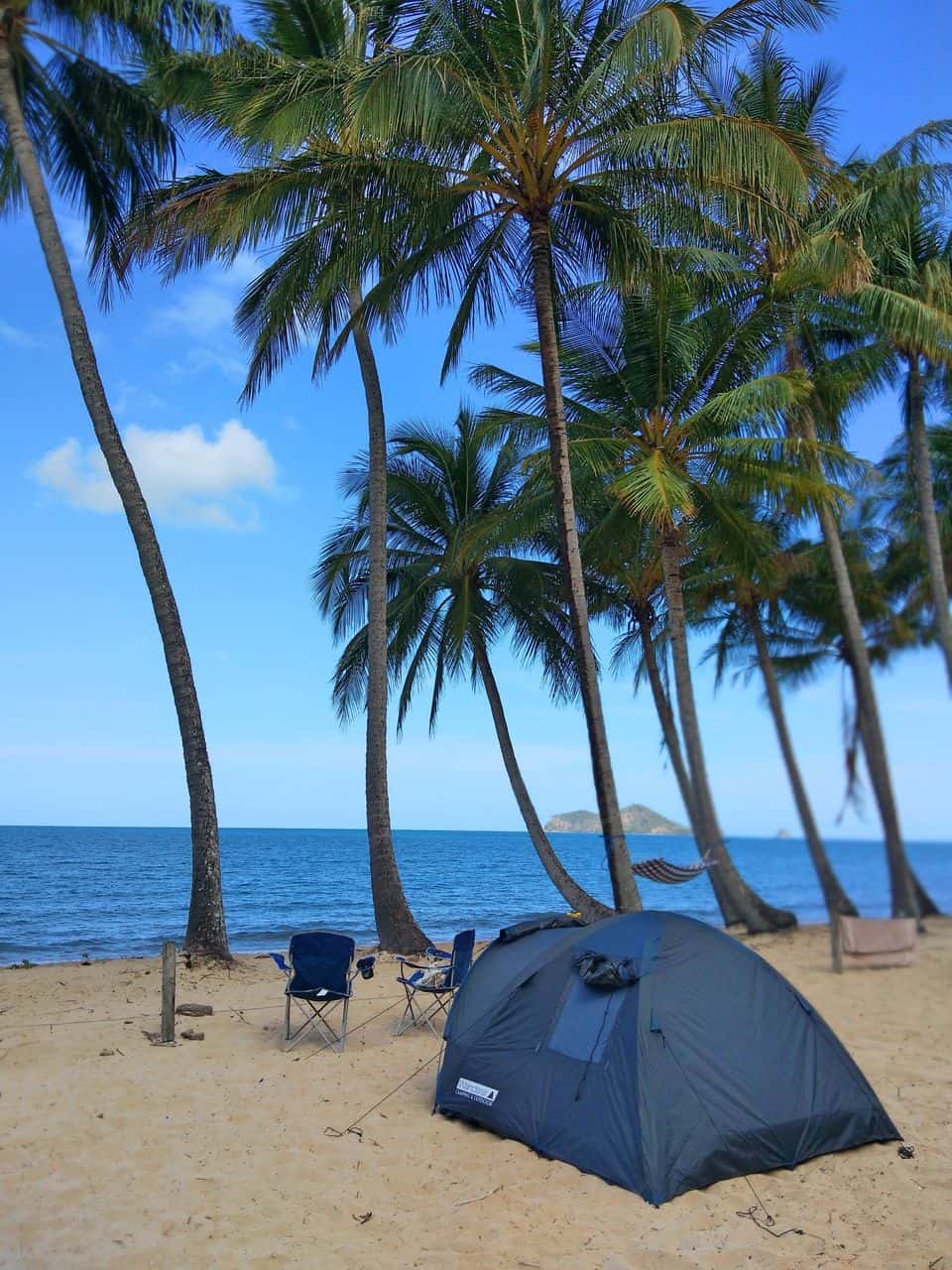 Ellis Beach near Cairns in Far North Queensland, Australia // Travel Mermaid