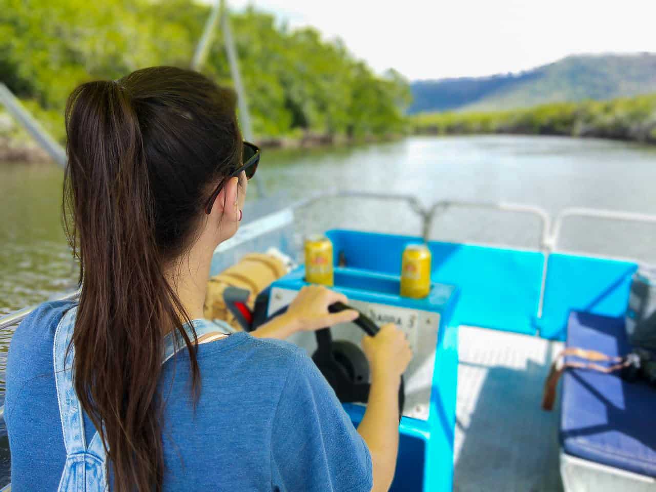 Fishing and crocodile spotting at Dickson Inlet in Port Douglas, Queensland - Australia // Travel Mermaid