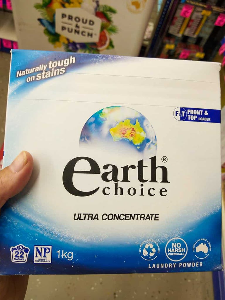 Earth Choice washing powder is a way to reduce plastic waste // Travel Mermaid
