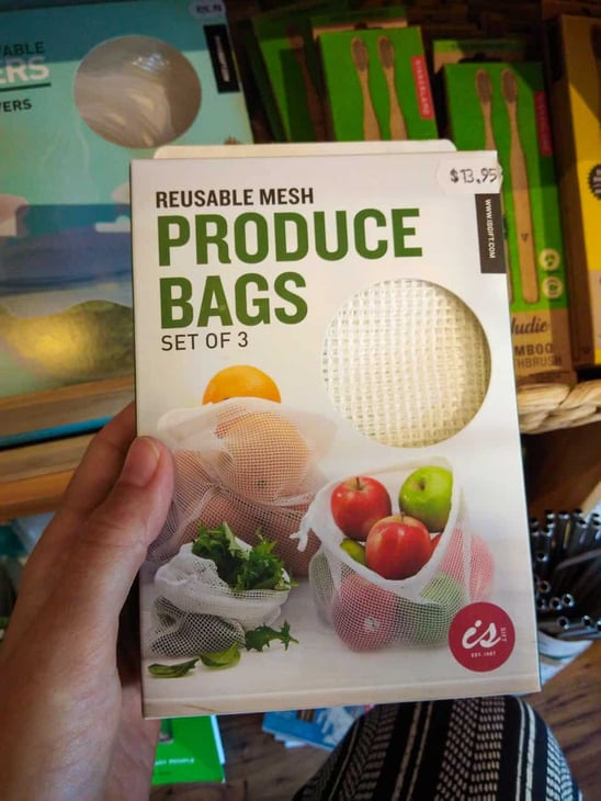 Reusable produce bags to reduce plastic waste // Travel Mermaid