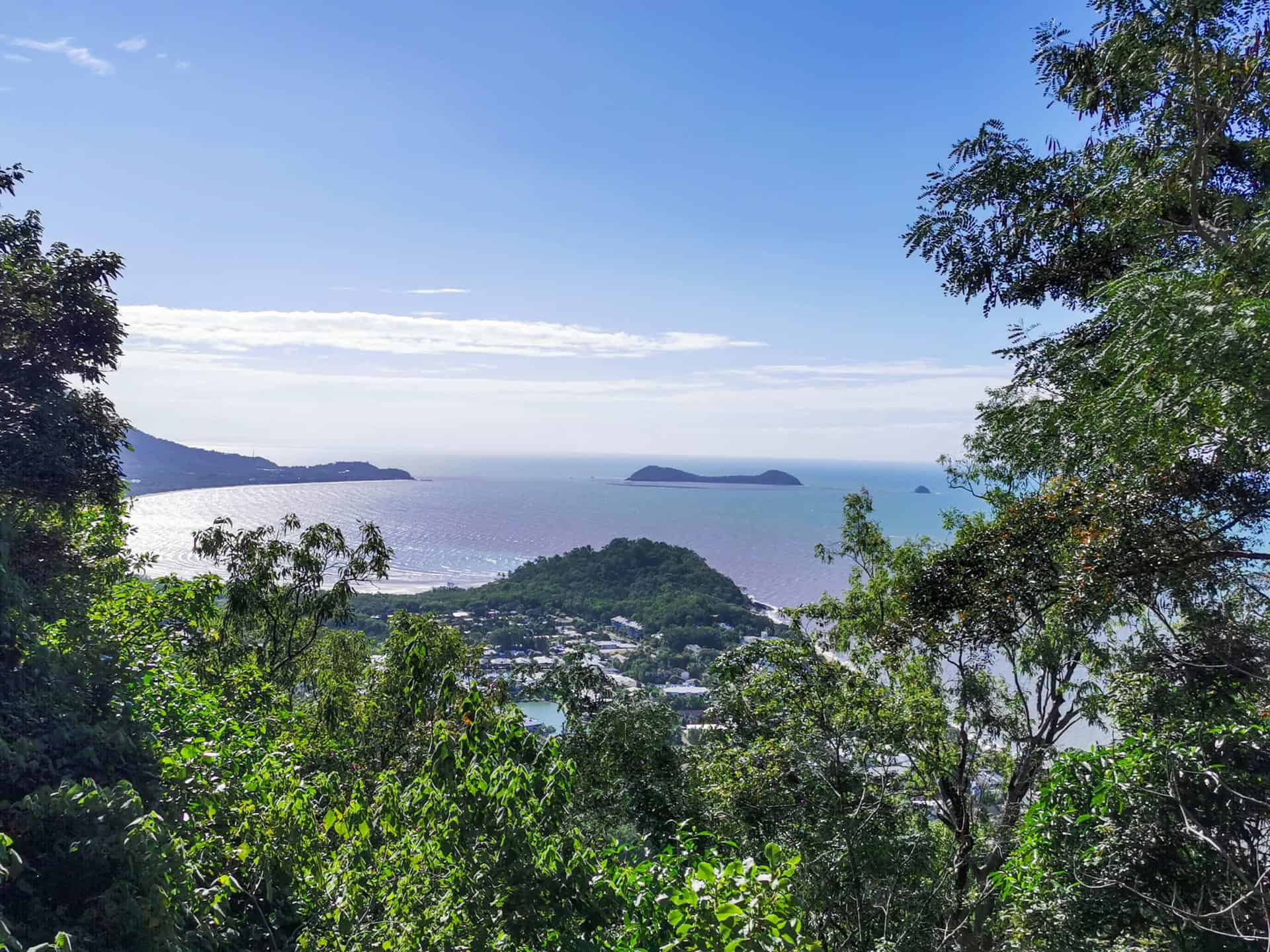 Views from Earl Hill Summit Track in Trinity Beach // Travel Mermaid