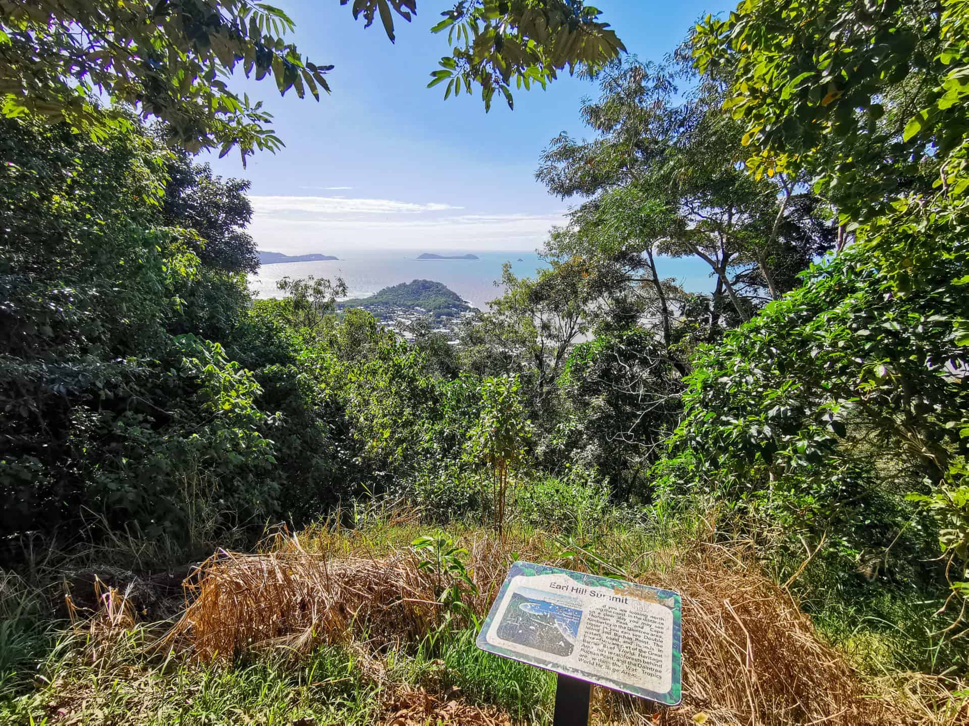 Views from Earl Hill Summit Track in Trinity Beach // Travel Mermaid