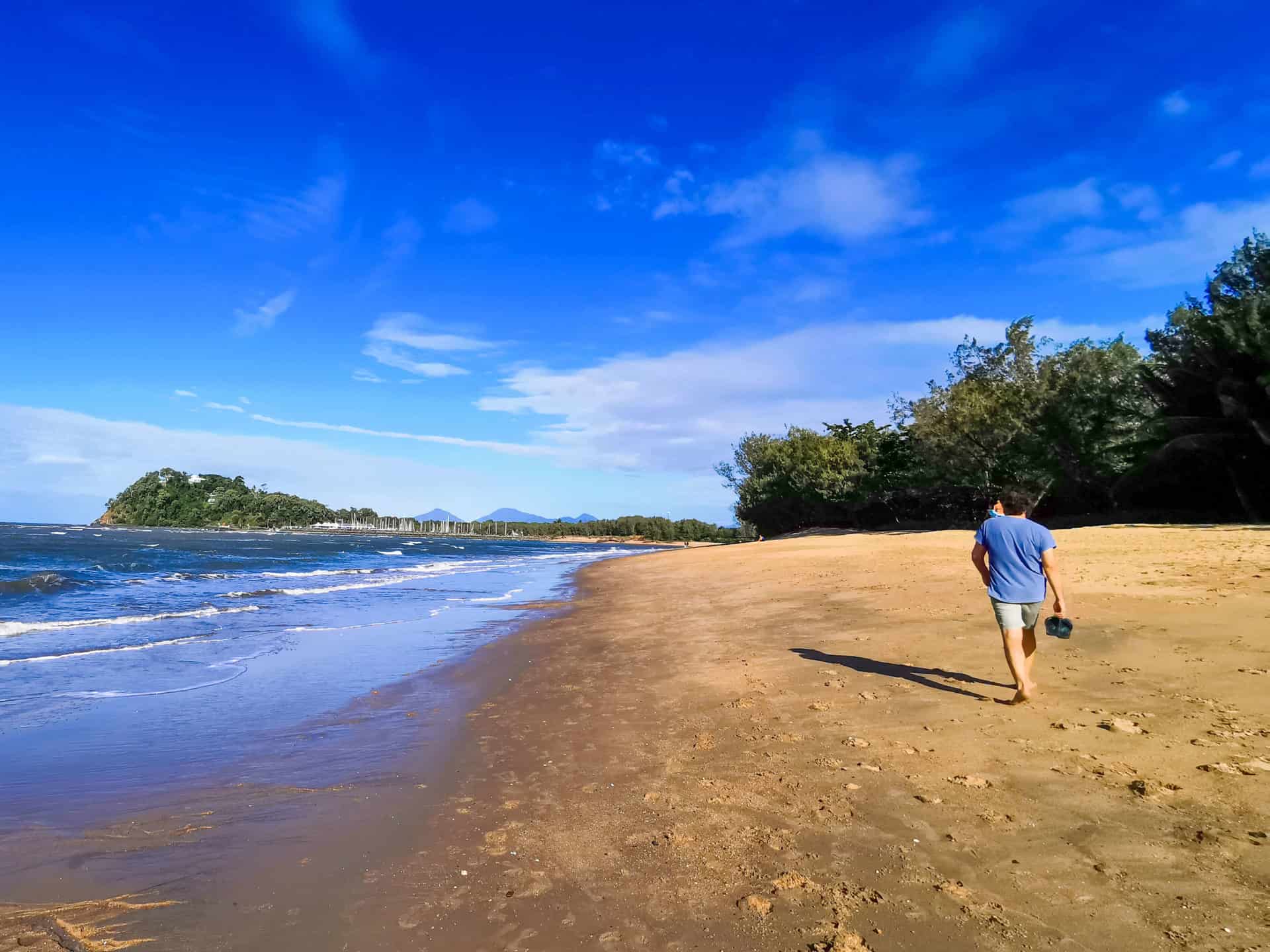 Half Moon Bay by Trinity Park // Travel Mermaid