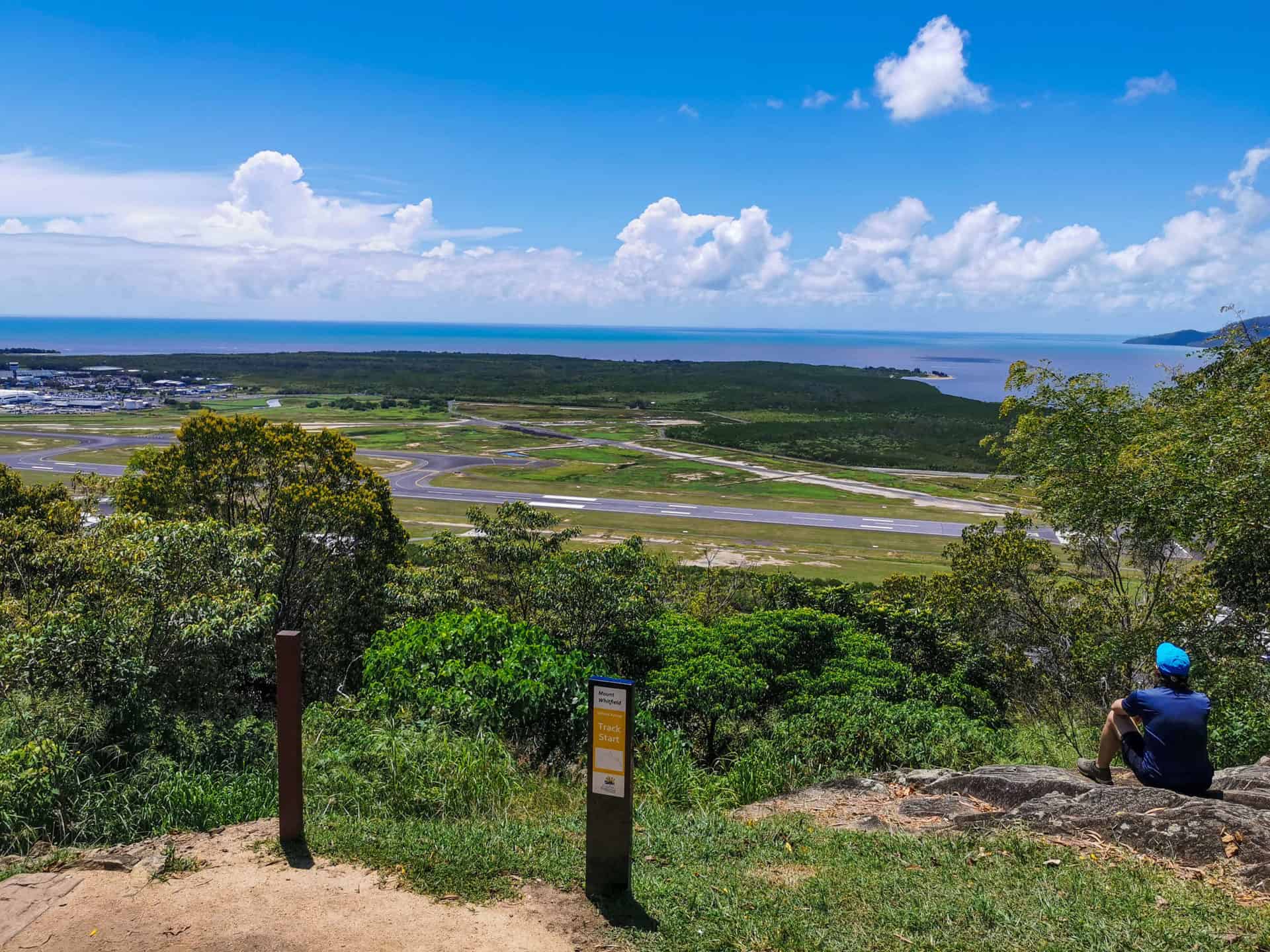 Lookout at the Yellow Arrow Track in Edge Hill, Cairns // Travel Mermaid